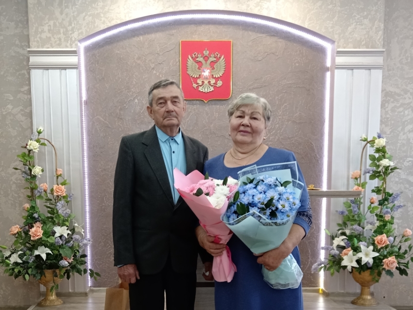​Изумрудный юбилей семьи Филипповых из Балея: любовь, которая началась в школе